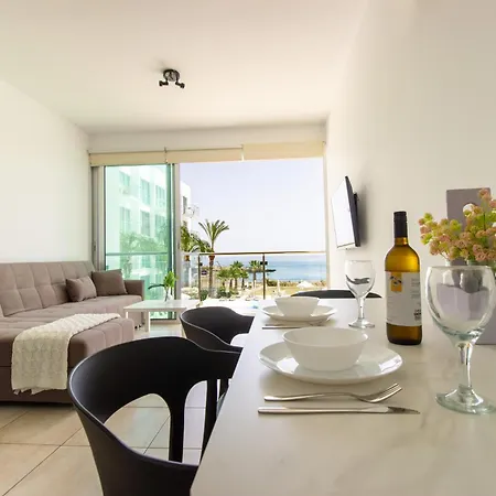 Апартаменты Prime Seafront *